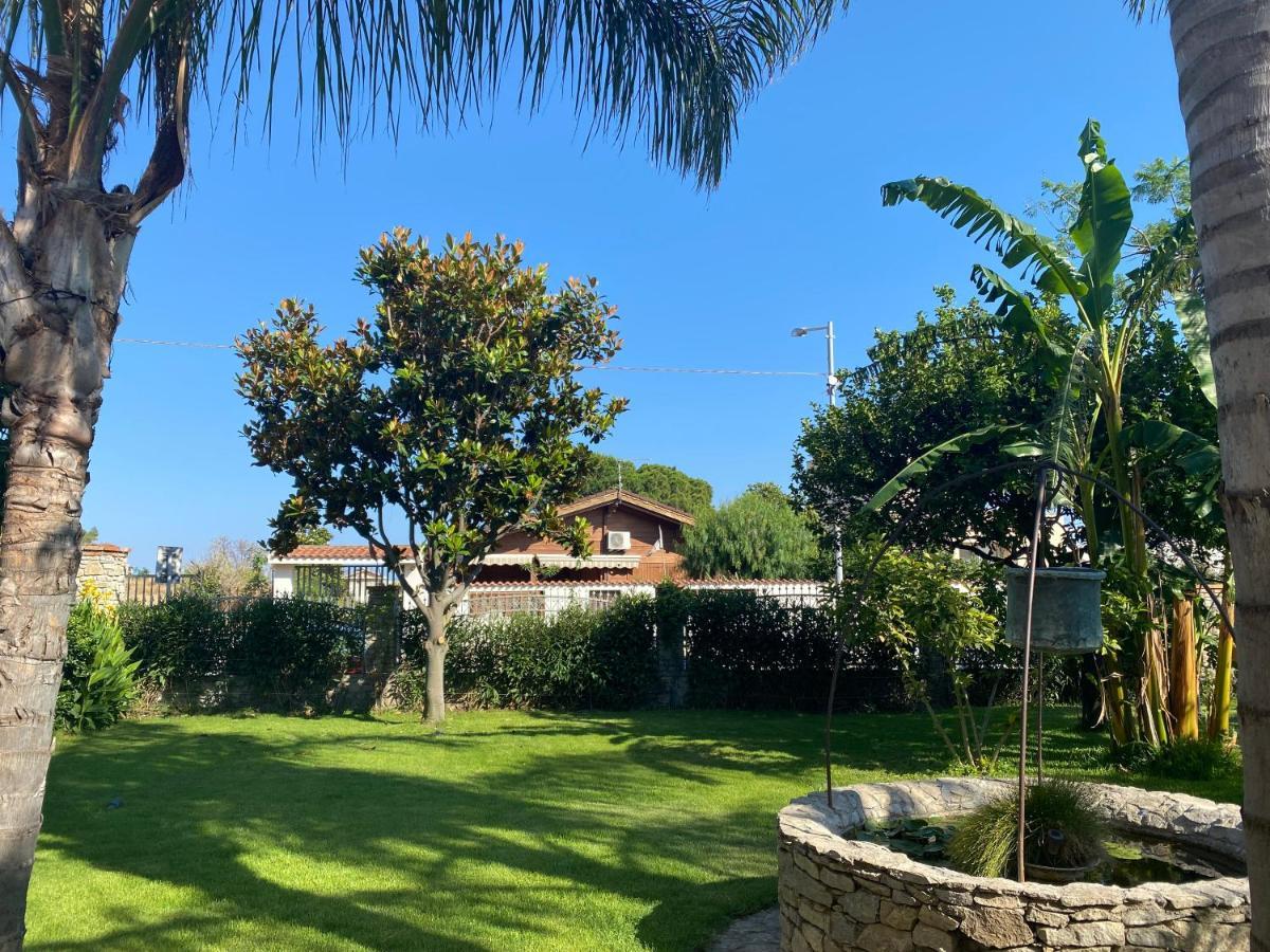 B&B Il Giardino Delle Meraviglie Melito Di Porto Salvo Exterior foto